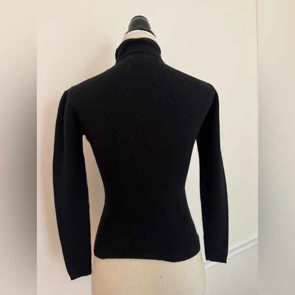 Banana Republic Black Turtleneck Sweater - Picture 4 of 6